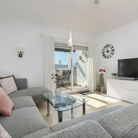 Fantastic 2 Bed Apt With Massive Rooftop - Rdr232 埃斯特波纳