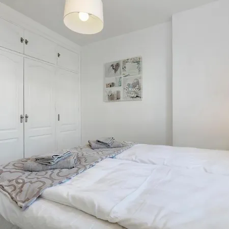 Apartment Fantastic 2 Bed Apt With Massive Rooftop - Rdr232 Estepona
