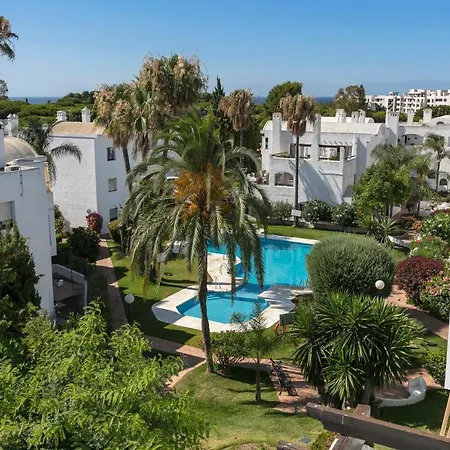 Fantastic 2 Bed Apt With Massive Rooftop - Rdr232